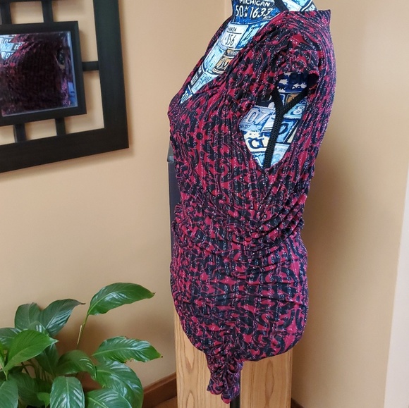 EXPRESS RED & BLACK SHIMMER SLEEVELESS TOP! - Picture 5 of 8